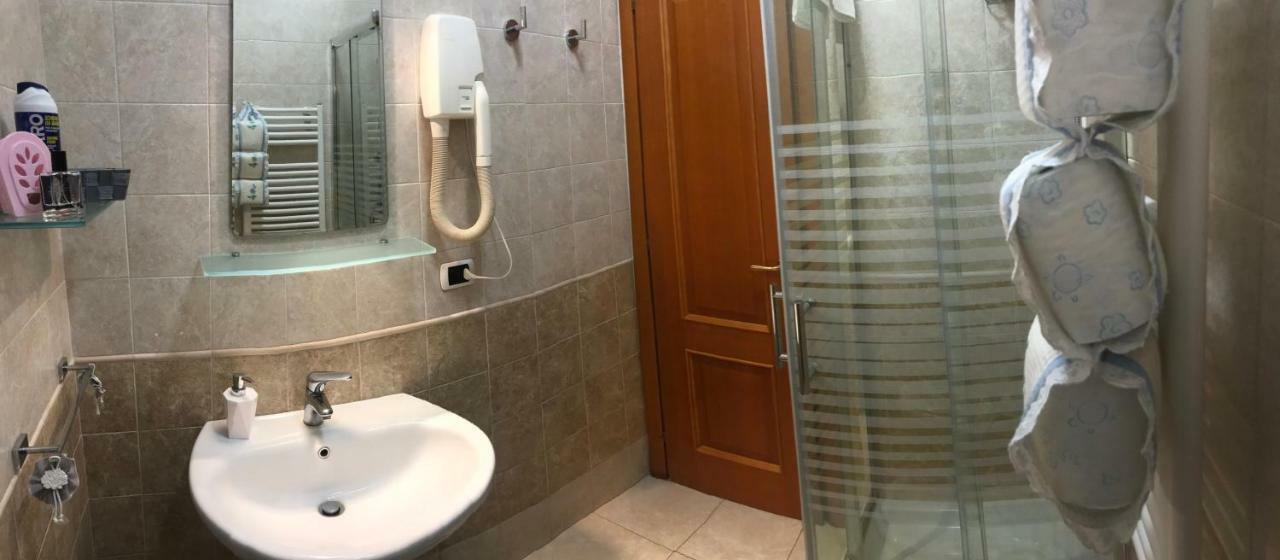Casa Via Dei Fiorentini Наполи Екстериор снимка