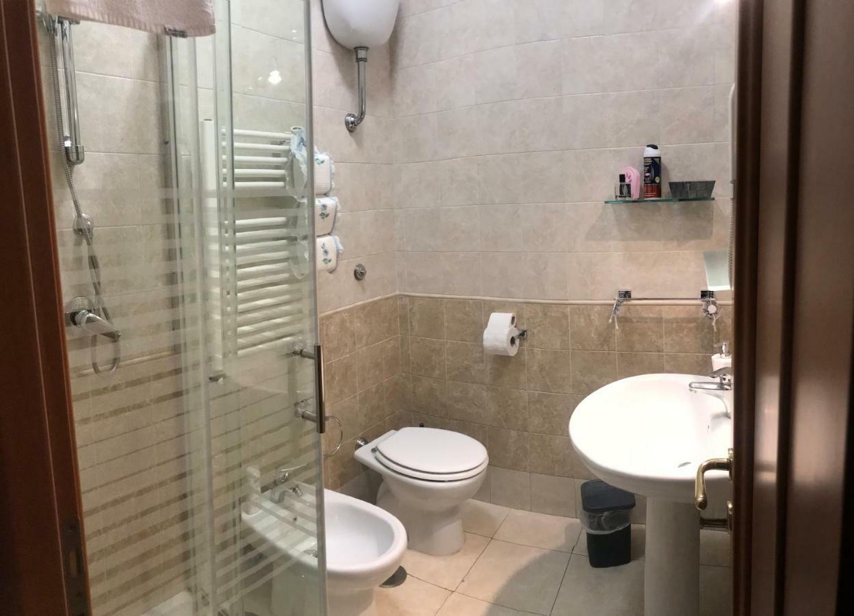 Casa Via Dei Fiorentini Наполи Екстериор снимка